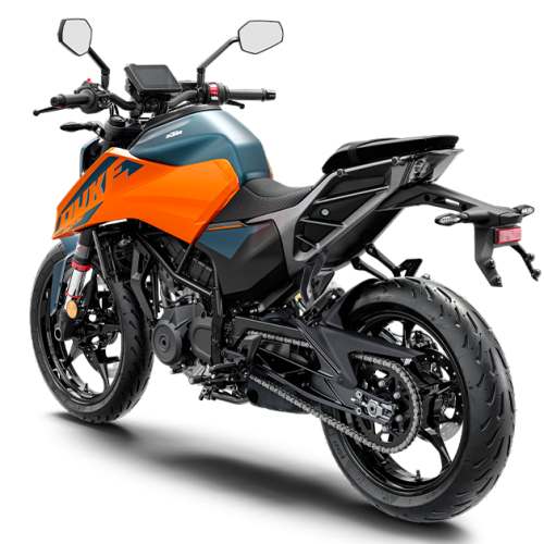 PHO_BIKE_PERS_LIHI_MY24-KTM-125-DUKE-ORANGE-REAR-LEFT_#SALL_#AEPI_#V1