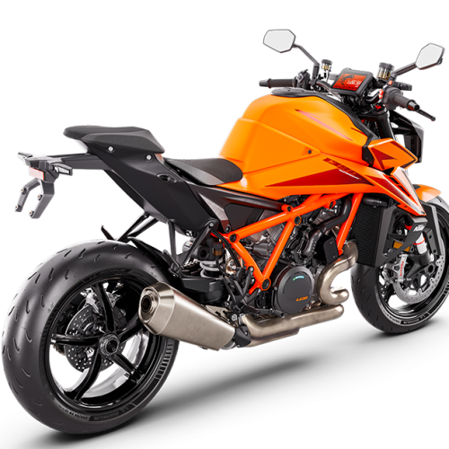 PHO_BIKE_PERS_REHI_MY24-KTM-1390-SUPER-DUKE-R-ORANGE-EU-90-rear-RIGHT_#SALL_#AEPI_#V1