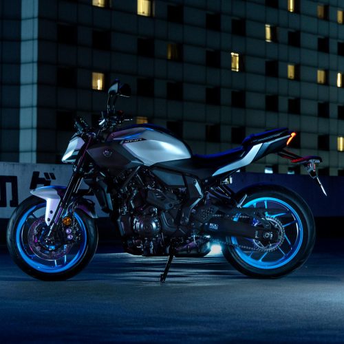 2025-Yamaha-MT07AS-EU-Ice_Storm-Static-006-03