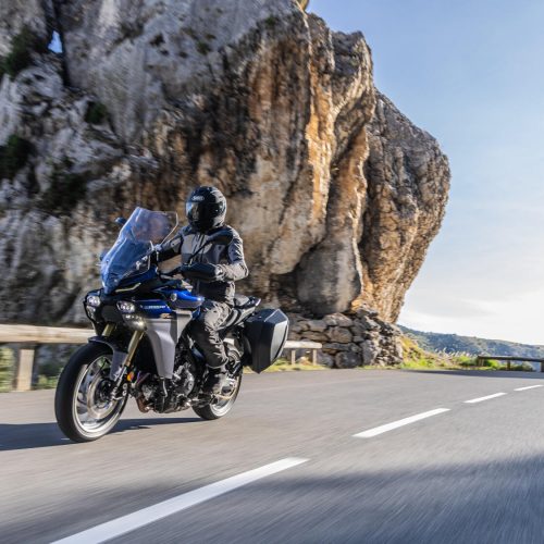 2025-Yamaha-MT09ATRDXCS-EU-Cobalt_Blue-Action-003-03