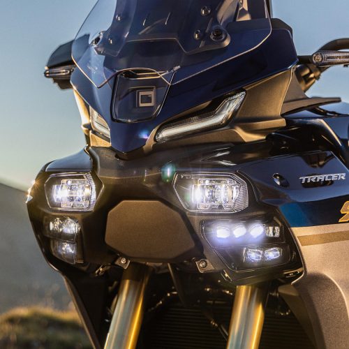 2025-Yamaha-MT09ATRDXCS-EU-Detail-001-03