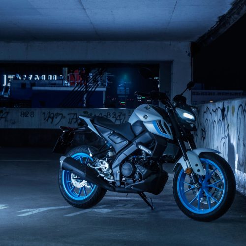 2025-Yamaha-MT125A-EU-Ice_Storm-Static-002-03